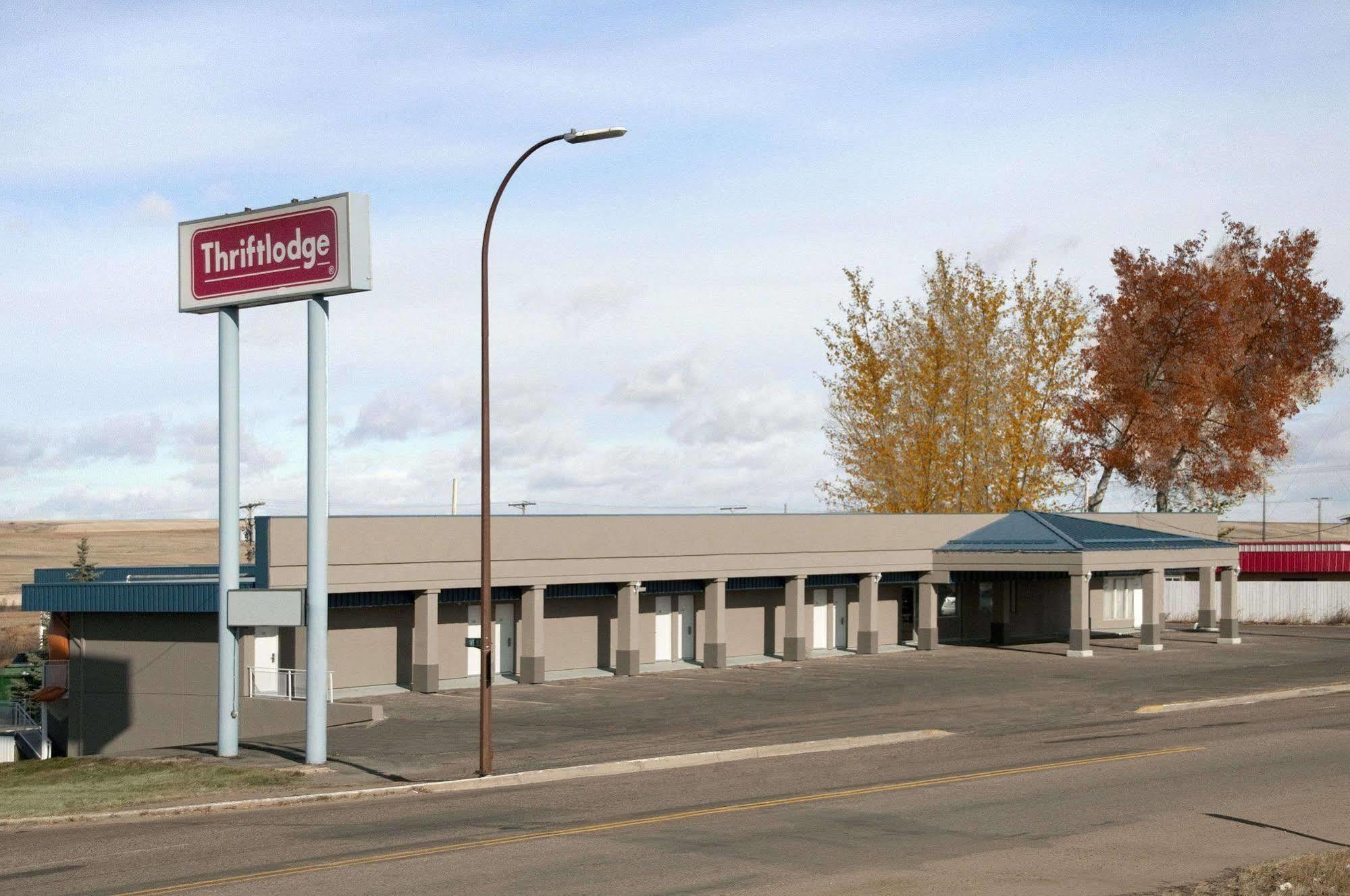 Skyview Swift Current Hotel Bagian luar foto